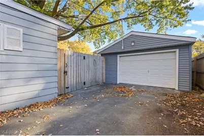 931 East Drive, Sheffield Lake, OH 44054 - Photo 36