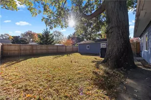 931 East Dr, Sheffield Lake, OH 44054 - Photo 38