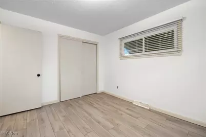 931 East Drive, Sheffield Lake, OH 44054 - Photo 20