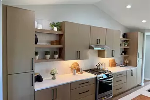 9032 Riverwood Dr, North Ridgeville, OH 44039 - Photo 4