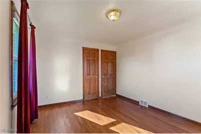 576 Breetz Drive, Campbell, OH 44405 - Photo 14