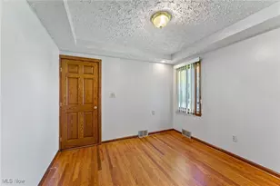 576 Breetz Dr, Campbell, OH 44405 - Photo 20