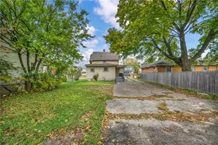 1033 W 21st St, Lorain, OH 44052 - Photo 6