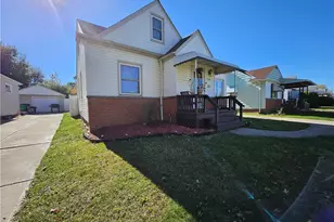 13616 Oakview Blvd, Garfield Heights, OH 44125 - Photo 4