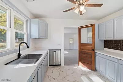 4866 Lovers Lane, Ravenna, OH 44266 - Photo 6