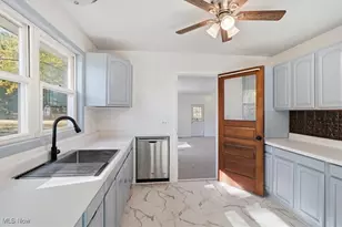 4866 Lovers Ln, Ravenna, OH 44266 - Photo 6