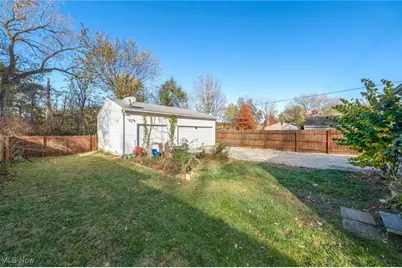 620 Hilliard Road, Elyria, OH 44035 - Photo 18