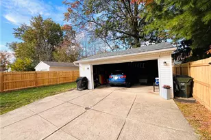 25401 Farringdon Ave, Euclid, OH 44132 - Photo 26