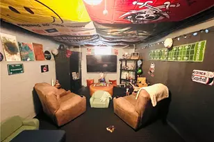 25401 Farringdon Ave, Euclid, OH 44132 - Photo 18