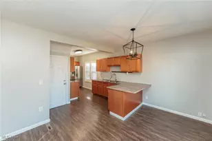 2035 Chesterland Ave, Oakwood, OH 44107 - Photo 6