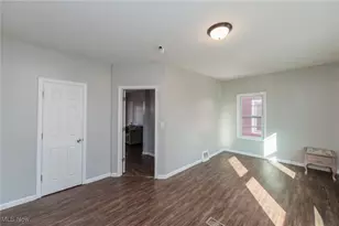 2035 Chesterland Ave, Oakwood, OH 44107 - Photo 22