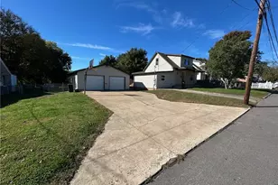 2902 23rd St, Parkersburg, WV 26101 - Photo 2