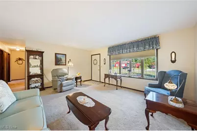 630 Treadway Boulevard, Sheffield Lake, OH 44054 - Photo 14