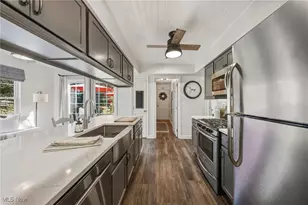 37051 Fairfield Ln, North Ridgeville, OH 44039 - Photo 16