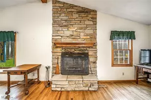 4902 Leslie Rd, Rock Creek, OH 44084 - Photo 8