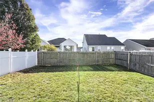 4513 Vineyard Dr, Lorain, OH 44053 - Photo 4