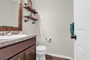 4513 Vineyard Dr, Lorain, OH 44053 - Photo 6