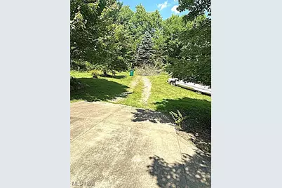 2092 Holmes Drive, Twinsburg, OH 44087 - Photo 32