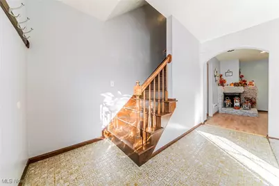 223 Parsons Drive, Avon Lake, OH 44012 - Photo 6