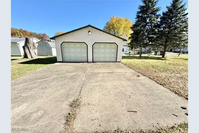 1693 Elfleda Street, Lorain, OH 44055 - Photo 40