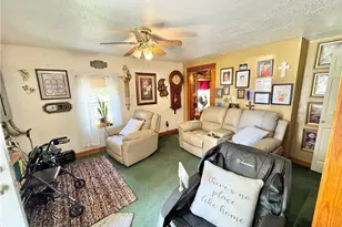 1693 Elfleda St, Lorain, OH 44055 - Photo 2