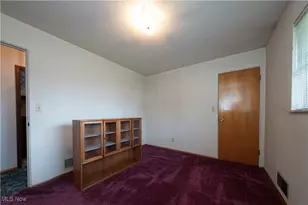 163 N 15th St, Weirton, WV 26062 - Photo 32