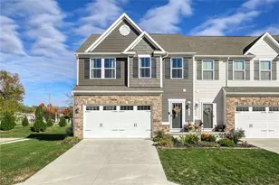 1525 Spruce Hill Dr, Stow, OH 44224 - Photo 2