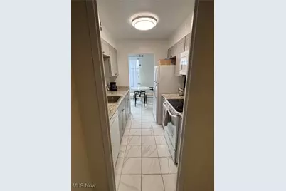 11850 Edgewater Drive #722, Oakwood, OH 44107 - Photo 8