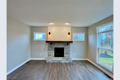 2335 Ledgestone Drive NW, Uniontown, OH 44685 - Photo 4