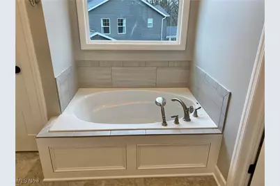 2335 Ledgestone Drive NW, Uniontown, OH 44685 - Photo 18