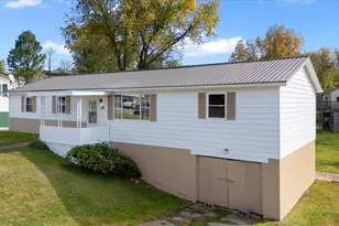 19 Suzanne St, Little Hocking, OH 45742 - Photo 2