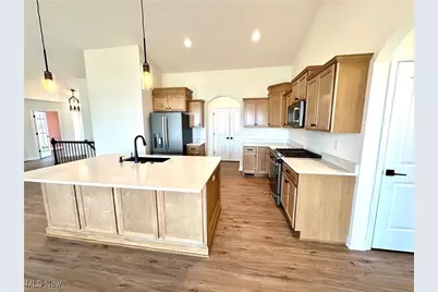 2319 Ledgestone Drive NW, Uniontown, OH 44685 - Photo 2