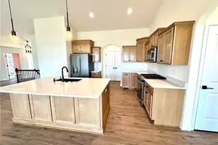 2319 Ledgestone Dr NW, Uniontown, OH 44685 - Photo 2