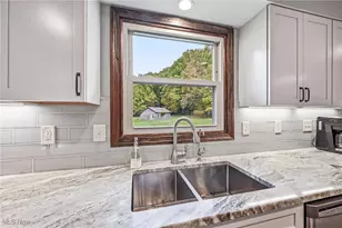 8055 Memory Ln, Canfield, OH 44406 - Photo 14