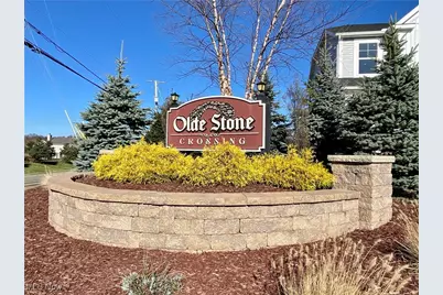 2693 Ledgestone Drive NW, Uniontown, OH 44685 - Photo 2