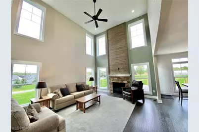 2693 Ledgestone Drive NW, Uniontown, OH 44685 - Photo 4