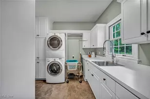 10360 Sawmill Dr, Chardon, OH 44024 - Photo 24