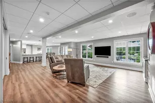 10360 Sawmill Dr, Chardon, OH 44024 - Photo 44