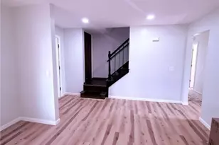 6686 Hythe St NW, Canton, OH 44708 - Photo 6