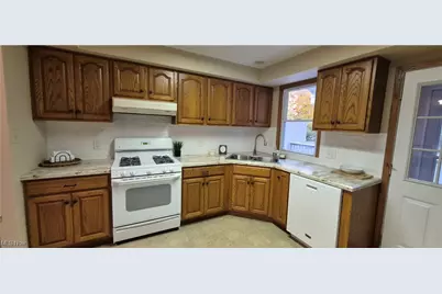 2835 Bailey Road, Cuyahoga Falls, OH 44221 - Photo 4