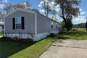 22 Edgewood Dr, Warsaw, OH 43844 - Photo 2