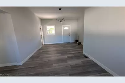 6089 Dunham Road, Maple Heights, OH 44137 - Photo 12