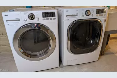 6089 Dunham Road, Maple Heights, OH 44137 - Photo 30