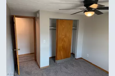 2705 38th Street NW #Apt E, Canton, OH 44709 - Photo 10