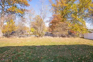 34399 Sylvia Dr, Eastlake, OH 44095 - Photo 30