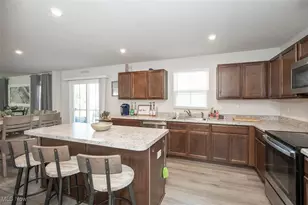 34399 Sylvia Dr, Eastlake, OH 44095 - Photo 8