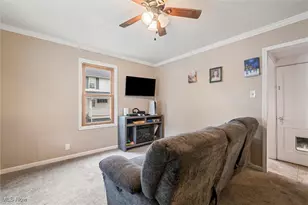 126 S West St, Columbiana, OH 44408 - Photo 2