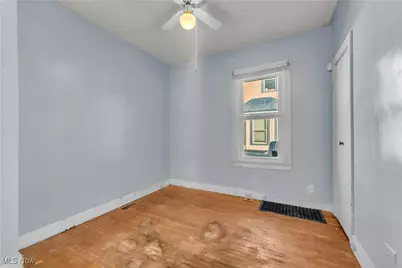 122 Bellfield Avenue, Elyria, OH 44035 - Photo 14