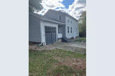 322 3rd Street NE, Massillon, OH 44646 - Photo 2