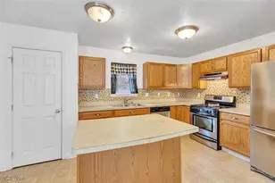 2427 E 63rd St, Loveland, OH 44104 - Photo 8